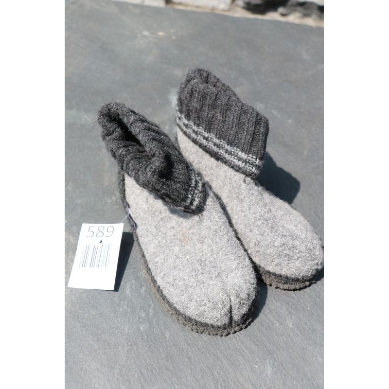 Hausschuhe, Größe 27