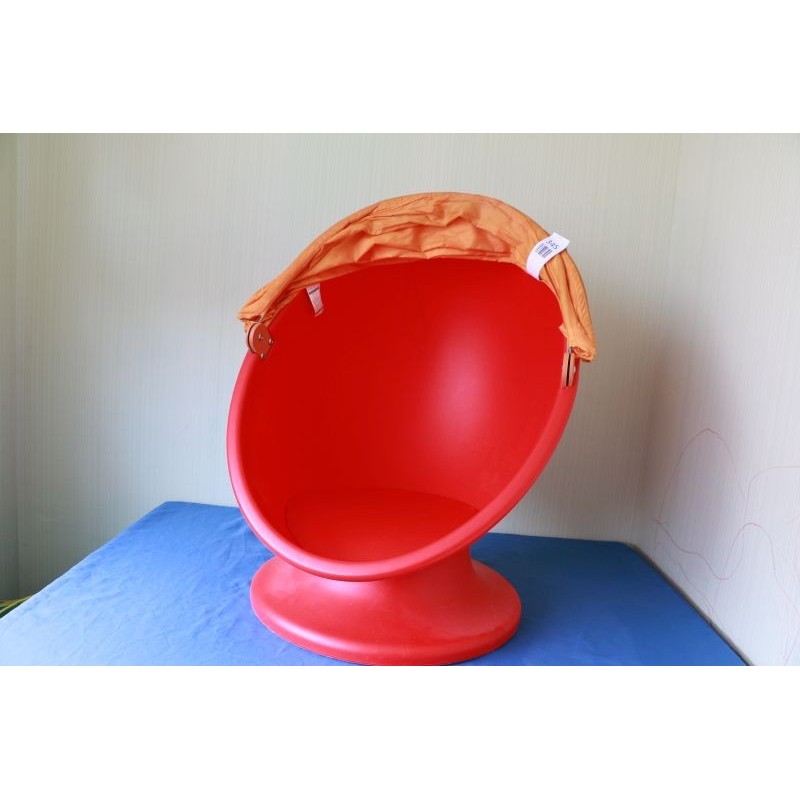 Drehstuhl mit Versteckhaube